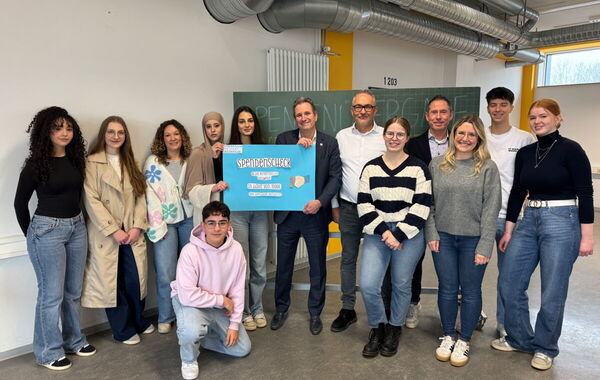 Spendenübergabe Bürgerstiftung SV Gymnasium Baesweiler
