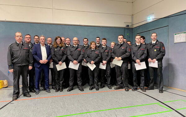 Ehrungen und Beförderungen bei der Freiwilligen Feuerwehr Baesweiler