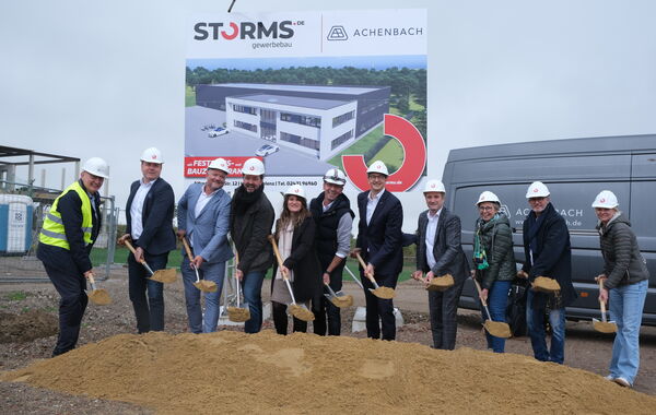 Spatenstich zur Erweiterung des Unternehemens Achenbach