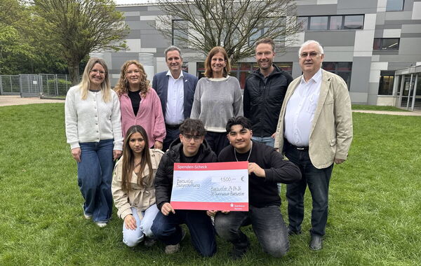 Gymnasium spendet 1.500 Euro an die Bürgerstiftung