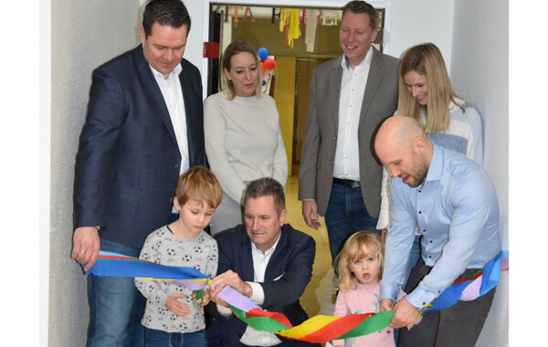 Der Bewegungsraum wird eingeweiht.