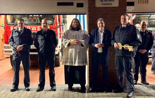 Einsegnung des Feuerwehrgerätehauses in Loverich