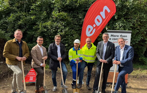 Spatenstich Glasfaser