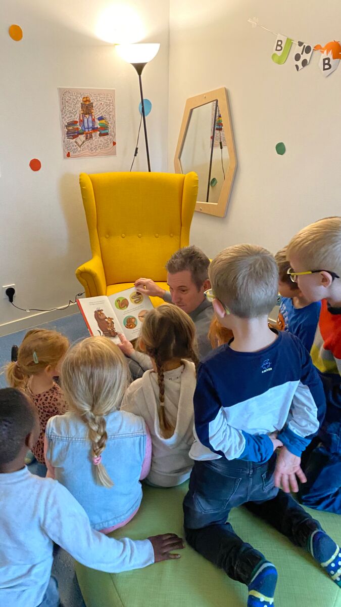 Vorlesestunde Kita "Wolke 27"