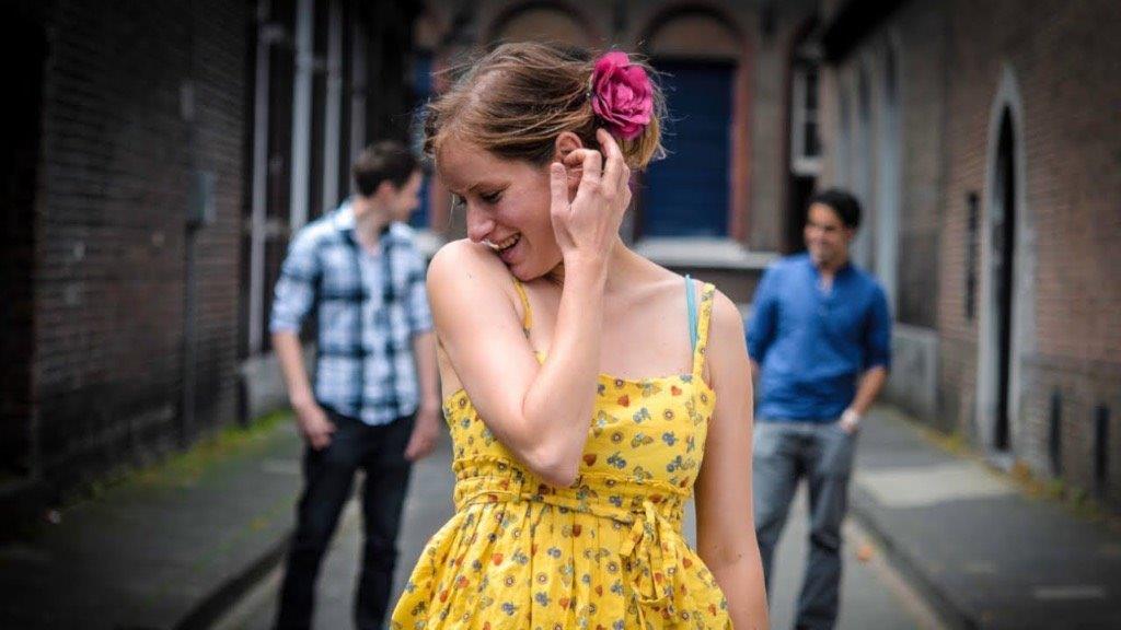 Sara Decker mit ihrer Band