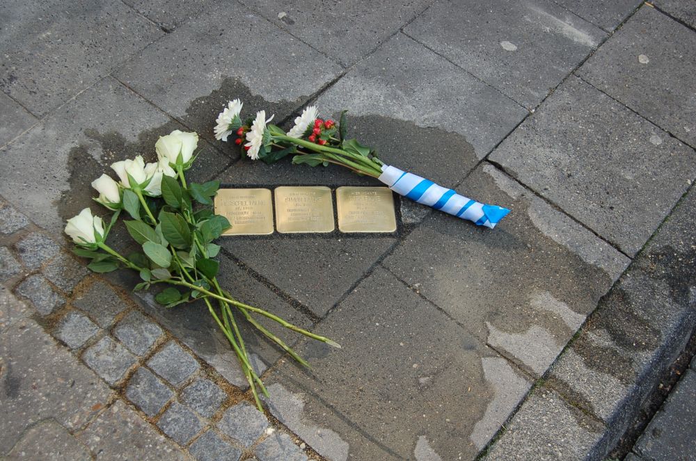 Foto von Stolpersteinen